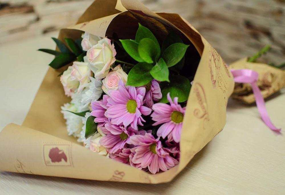 Букет цветов из: Розы и Хризантемы в Сунтаре