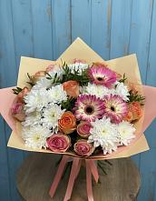 Букет цветов из:  Розы, Герберы и Хризантемы в Сунтаре