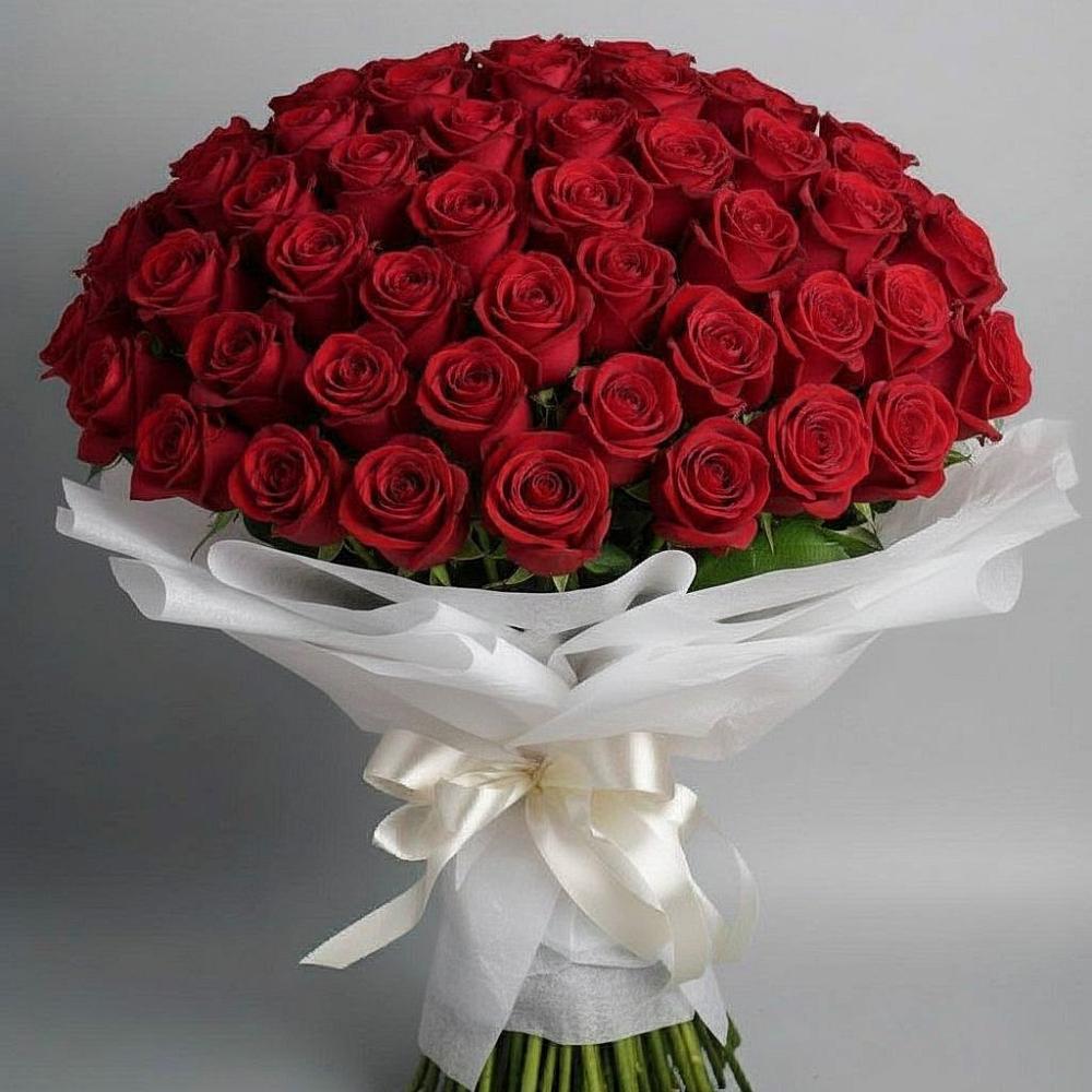Букет 101 Красная роза Блэк Мэджик в Сунтаре