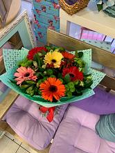 Букет цветов из:  Герберы, Хризантемы и Альстромерии #REPLACE_PRED# Сунтаре