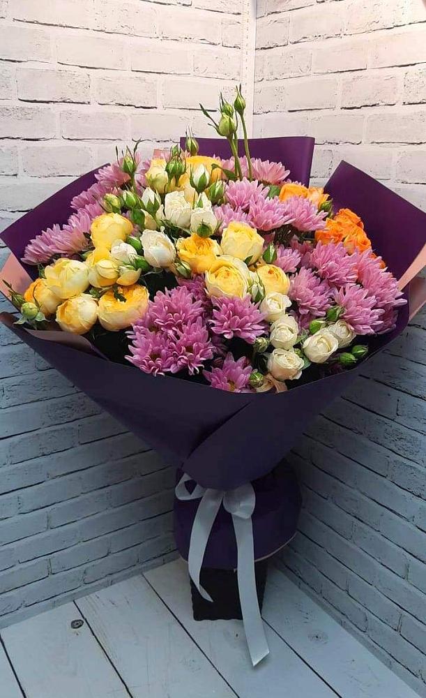 Букет цветов из: Хризантемы и Розы в Сунтаре