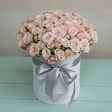 Цветочная композиция из Розы в шляпной коробке в Сунтаре