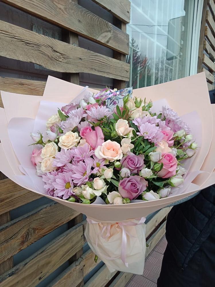 Букет цветов из: Розы и Хризантемы в Сунтаре