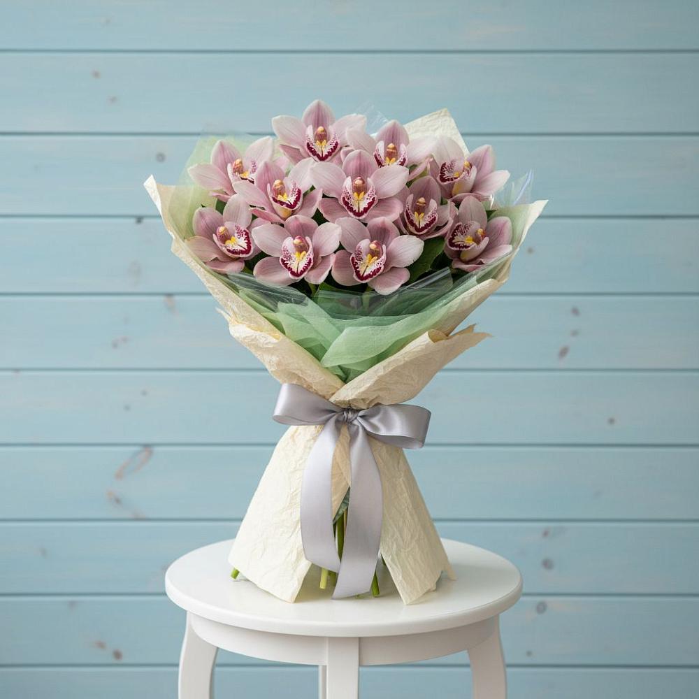 Букет цветов из: Орхидеи и Розы в Сунтаре