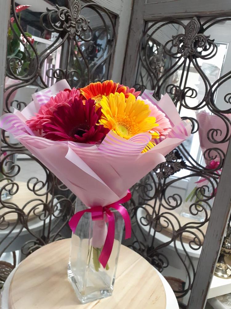 Букет цветов из: Герберы в Сунтаре