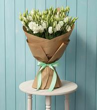 Букет цветов из:  Лизиантусы в Сунтаре