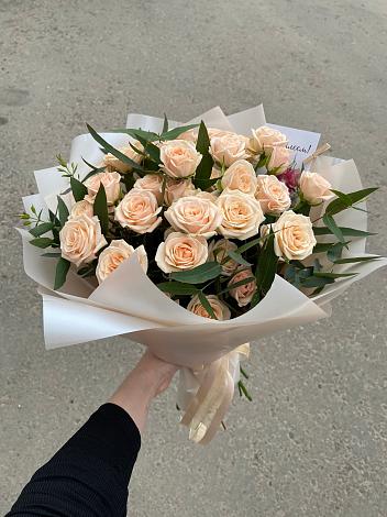 Букет Кремовые розы Латте в Сунтаре