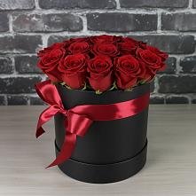 Цветочная композиция из Розы в шляпной коробке в Сунтаре