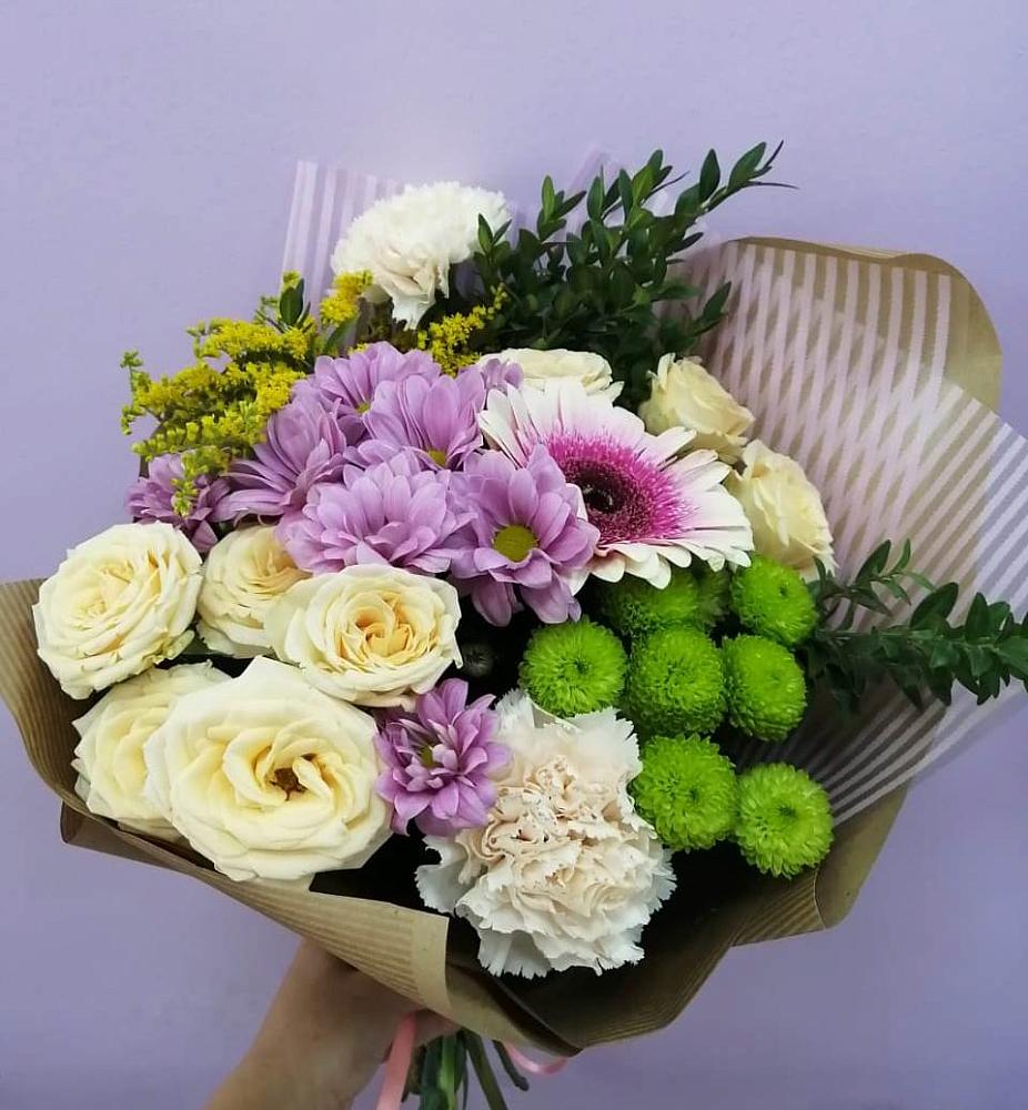 Букет цветов из: Хризантемы, Розы, Гвоздики и Герберы в Сунтаре