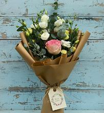 Букет цветов из:  Розы и Лизиантусы в Сунтаре