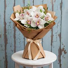 Букет цветов из:  Орхидеи и Розы в Сунтаре